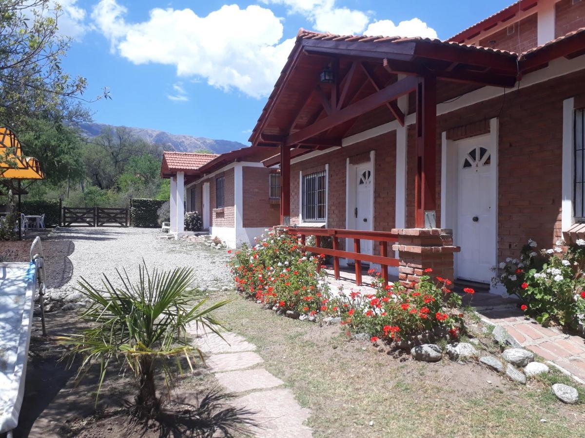 Вілла Complejo Sagrado Corazon Villa de Merlo Екстер'єр фото